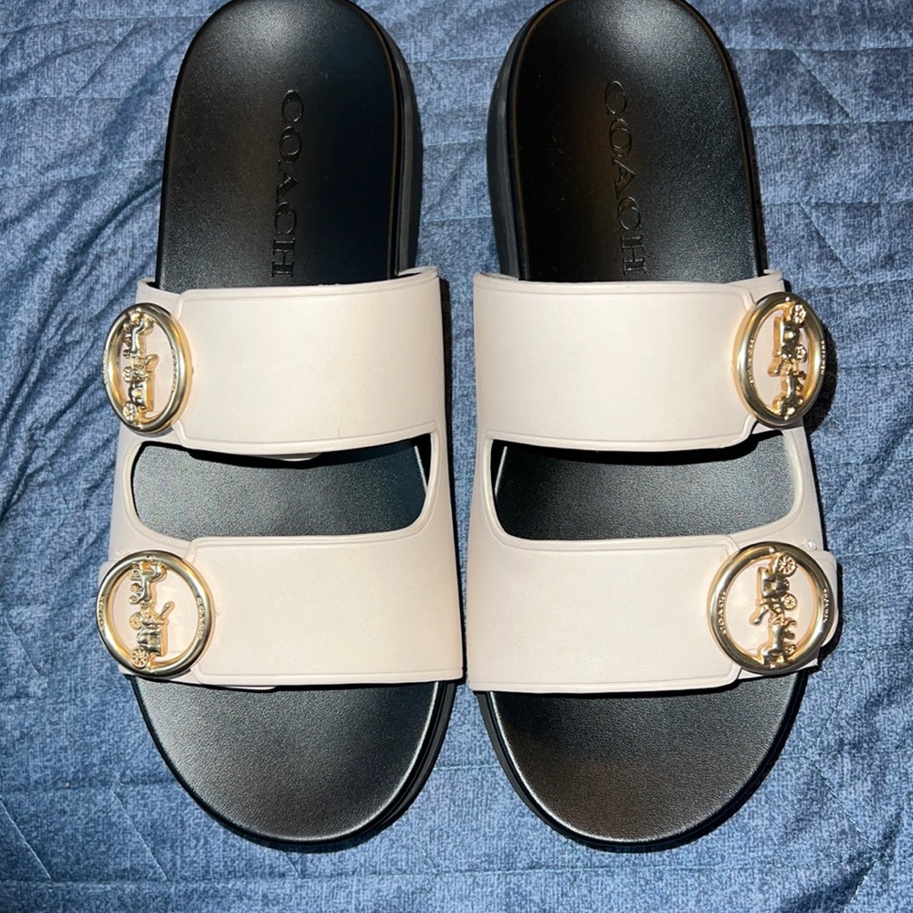 COACH New with Box Gable Leather Sandal Size 5